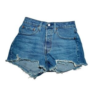 Levi's Women's 501 Original Shorts Classic High Rise (Size 26) Fits like a S/M